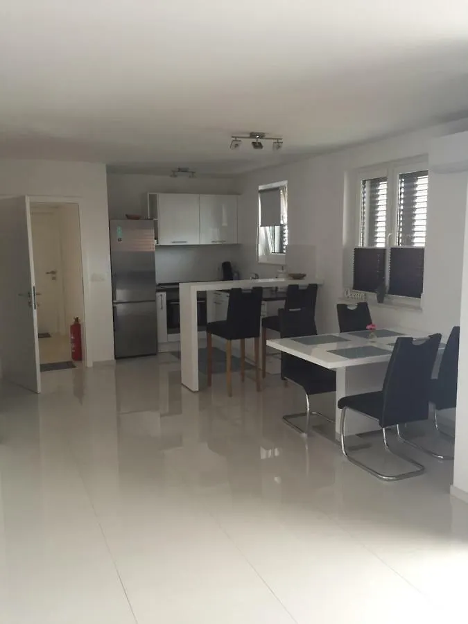 Breitling Apartments With Pool Biograd Na Moru