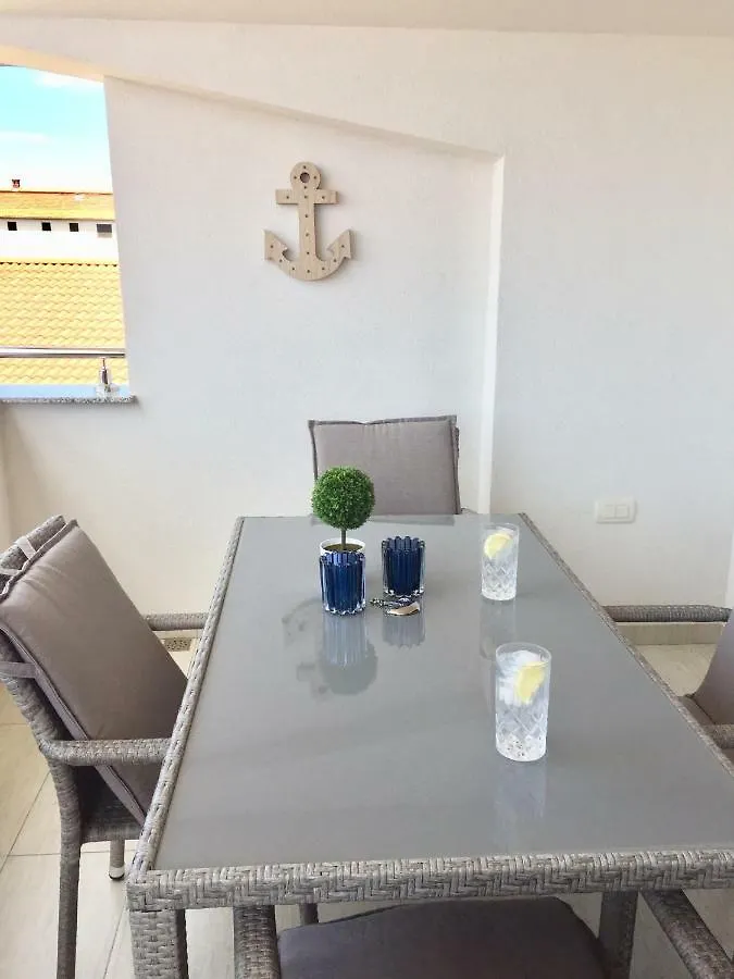 Breitling Apartments With Pool