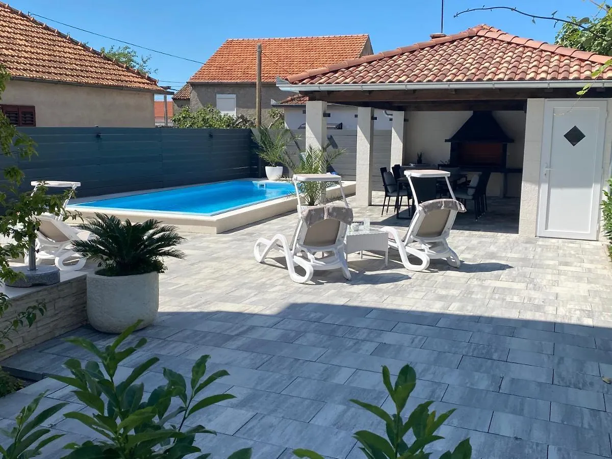 Breitling Apartments With Pool Croatia
